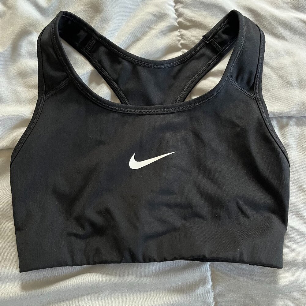 Nike Women's Swoosh Sports Bra, Black, Small